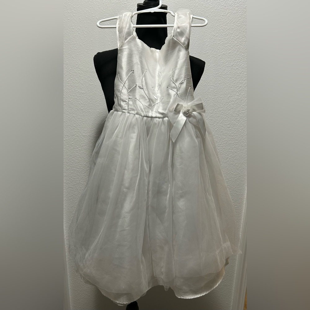 La Princess Flower Girl Dress - 8 - White - Used